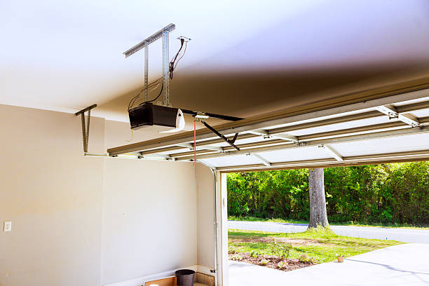 Top rated local Garage Door Maintenance specialists in Augusta, WI